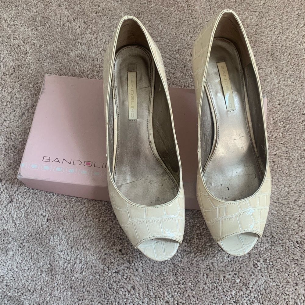 Bandolino Shelley Peep Toe Pumps Size 8.5